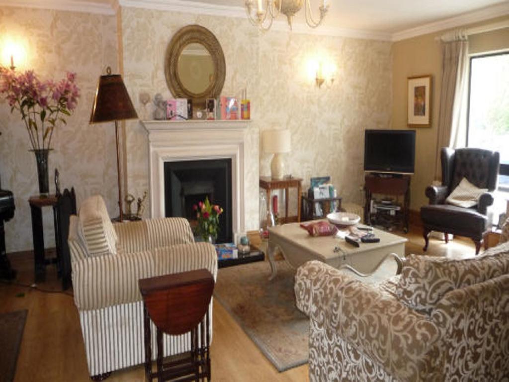 Bed and Breakfast Carrigshane House Мідлтон Екстер'єр фото